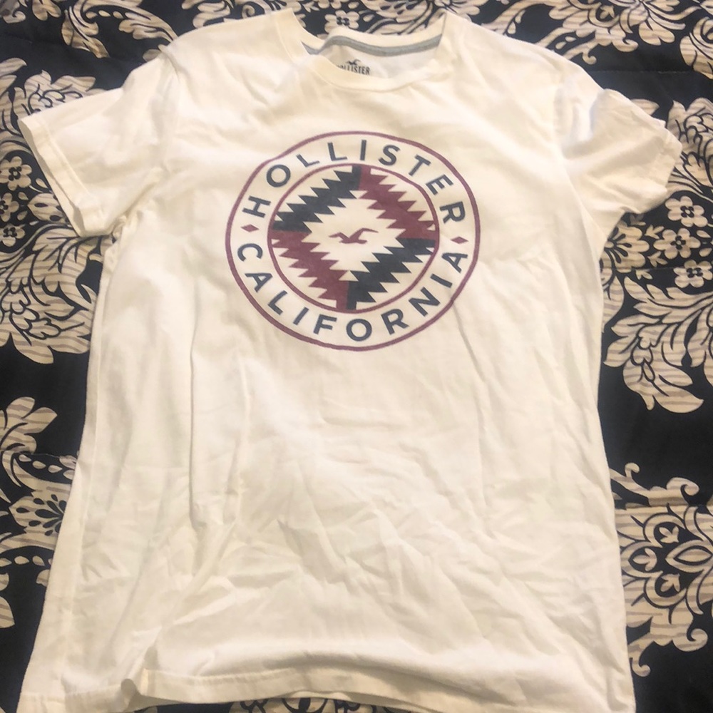 Hollister t-shirt